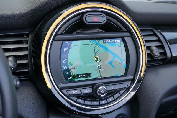 MINI Cabrio 1.5 Cooper Sidewalk Edition JCW + CAMERA / APPLE CARPLAY / STOELVERWARMING