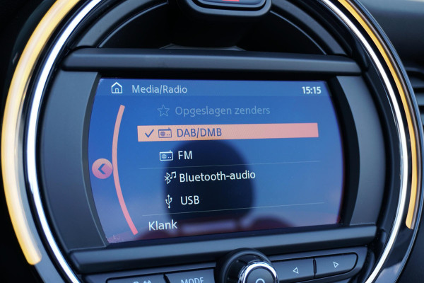 MINI Cabrio 1.5 Cooper Sidewalk Edition JCW + CAMERA / APPLE CARPLAY / STOELVERWARMING