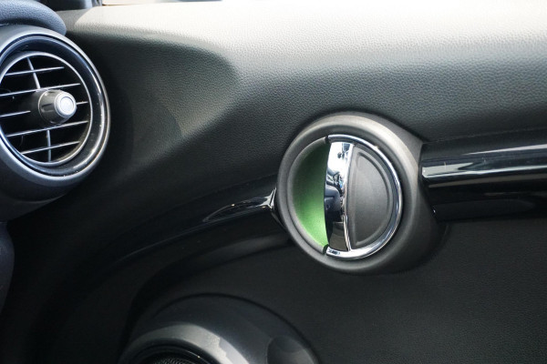 MINI Cabrio 1.5 Cooper Sidewalk Edition JCW + CAMERA / APPLE CARPLAY / STOELVERWARMING