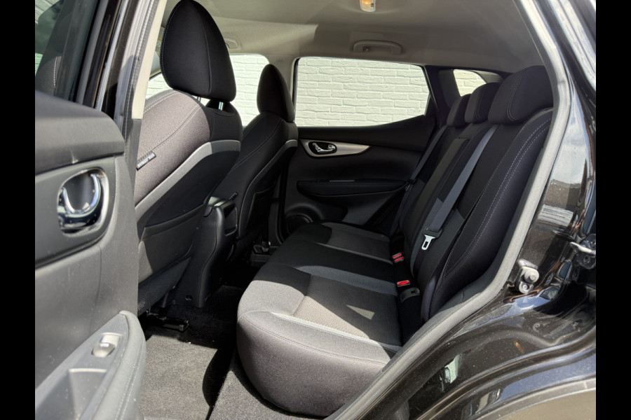 Nissan QASHQAI 1.3 DIG-T N-Connecta | CarPlay | Navi | Camera | Keyless | 18 inch