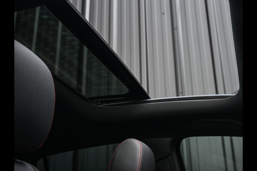 Mercedes-Benz GLA 250 e Business Solution AMG | Panorama dak | Memory seats | Stoelverwarming | Head-up | Camera | Ambiance interieur | Distronic |