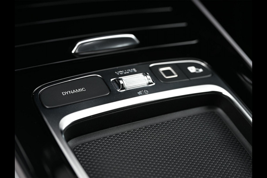 Mercedes-Benz GLA 250 e Business Solution AMG | Panorama dak | Memory seats | Stoelverwarming | Head-up | Camera | Ambiance interieur | Distronic |