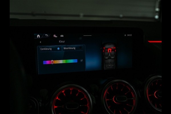 Mercedes-Benz GLA 250 e Business Solution AMG | Panorama dak | Memory seats | Stoelverwarming | Head-up | Camera | Ambiance interieur | Distronic |