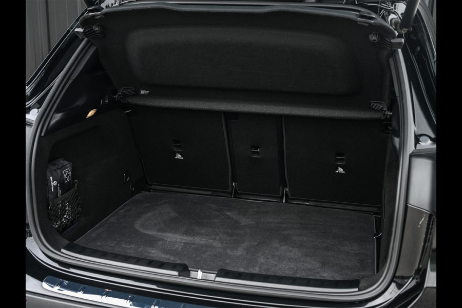 Mercedes-Benz GLA 250 e Business Solution AMG | Panorama dak | Memory seats | Stoelverwarming | Head-up | Camera | Ambiance interieur | Distronic |