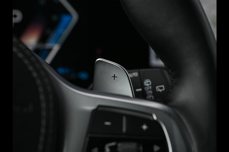 BMW X5 xDrive50e Launch Edition | M-Sport | Panoramadak Sky Lounge | Active Cruise |  360 Camera | Memory Seats | Harman/Kardon | Stoelverwarming V+A | Luchtvering | Ambiance Verlichting | Comfort Access | Gesture Control |