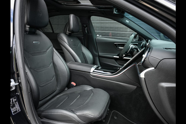 Mercedes-Benz C-Klasse AMG 63 S E Performance | Achterasbesturing | Panoramadak | 360 Camera | Burmester | Memory seats | Carbon inleg | Ambiance interieur |