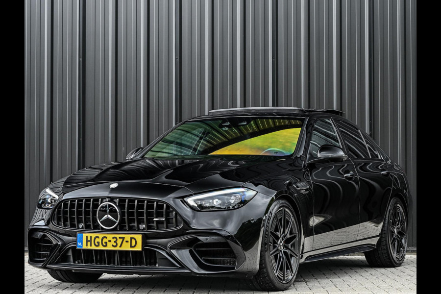 Mercedes-Benz C-Klasse AMG 63 S E Performance | Achterasbesturing | Panoramadak | 360 Camera | Burmester | Memory seats | Carbon inleg | Ambiance interieur |