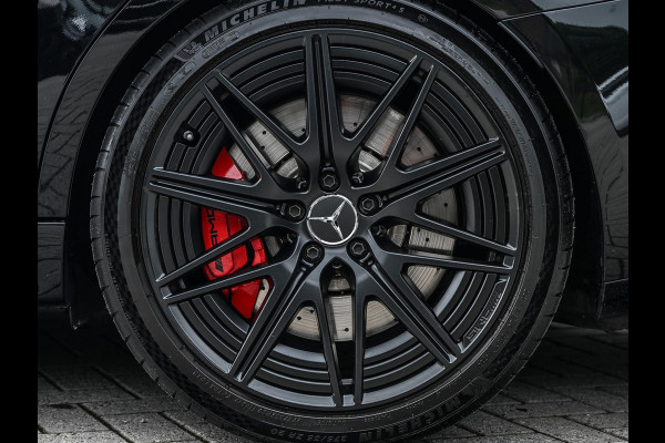 Mercedes-Benz C-Klasse AMG 63 S E Performance | Achterasbesturing | Panoramadak | 360 Camera | Burmester | Memory seats | Carbon inleg | Ambiance interieur |