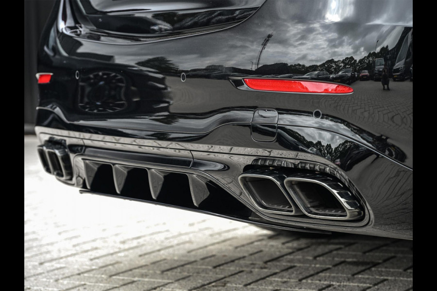 Mercedes-Benz C-Klasse AMG 63 S E Performance | Achterasbesturing | Panoramadak | 360 Camera | Burmester | Memory seats | Carbon inleg | Ambiance interieur |