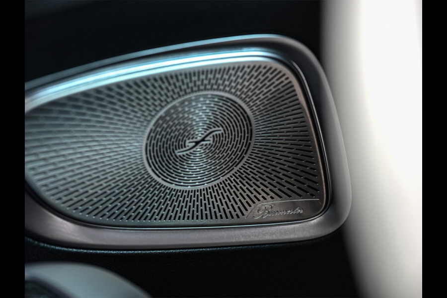 Mercedes-Benz C-Klasse AMG 63 S E Performance | Achterasbesturing | Panoramadak | 360 Camera | Burmester | Memory seats | Carbon inleg | Ambiance interieur |