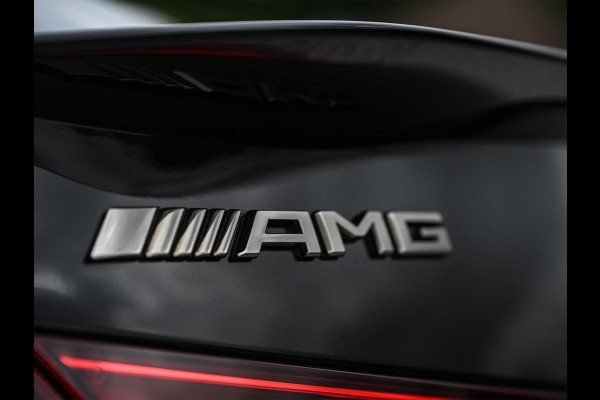 Mercedes-Benz C-Klasse AMG 63 S E Performance | Achterasbesturing | Panoramadak | 360 Camera | Burmester | Memory seats | Carbon inleg | Ambiance interieur |