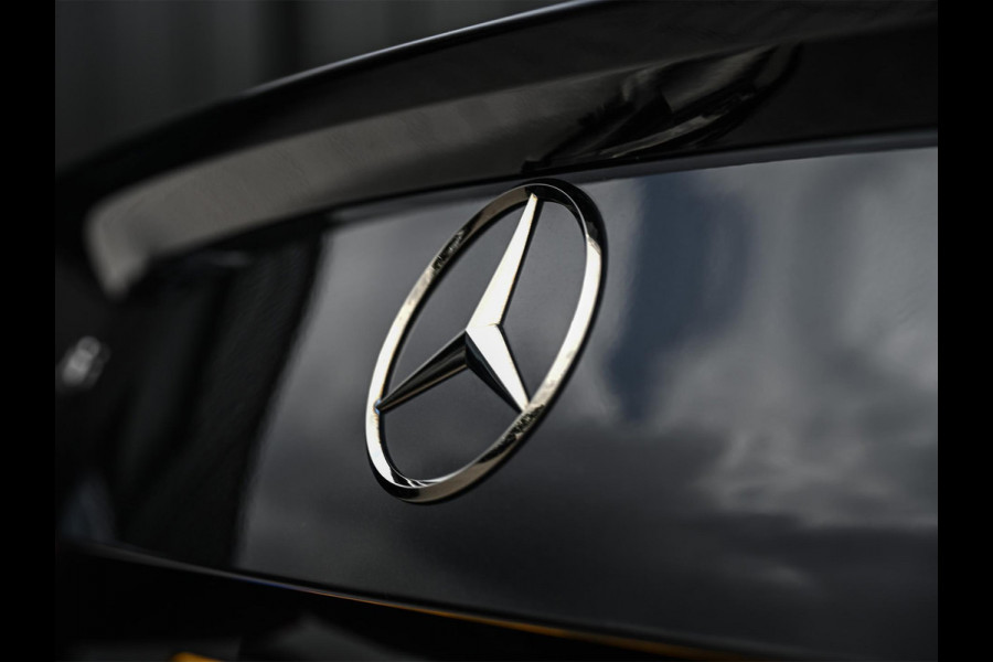 Mercedes-Benz C-Klasse AMG 63 S E Performance | Achterasbesturing | Panoramadak | 360 Camera | Burmester | Memory seats | Carbon inleg | Ambiance interieur |