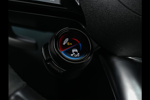 Mercedes-Benz C-Klasse AMG 63 S E Performance | Achterasbesturing | Panoramadak | 360 Camera | Burmester | Memory seats | Carbon inleg | Ambiance interieur |