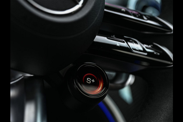 Mercedes-Benz C-Klasse AMG 63 S E Performance | Achterasbesturing | Panoramadak | 360 Camera | Burmester | Memory seats | Carbon inleg | Ambiance interieur |
