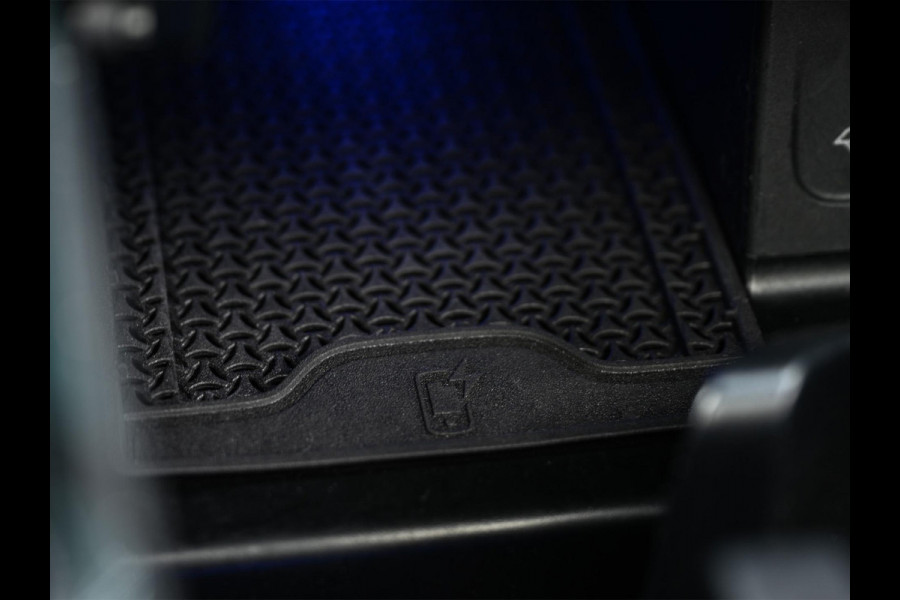Mercedes-Benz C-Klasse AMG 63 S E Performance | Achterasbesturing | Panoramadak | 360 Camera | Burmester | Memory seats | Carbon inleg | Ambiance interieur |