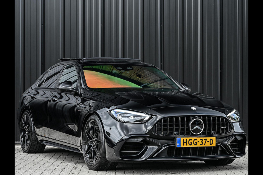 Mercedes-Benz C-Klasse AMG 63 S E Performance | Achterasbesturing | Panoramadak | 360 Camera | Burmester | Memory seats | Carbon inleg | Ambiance interieur |