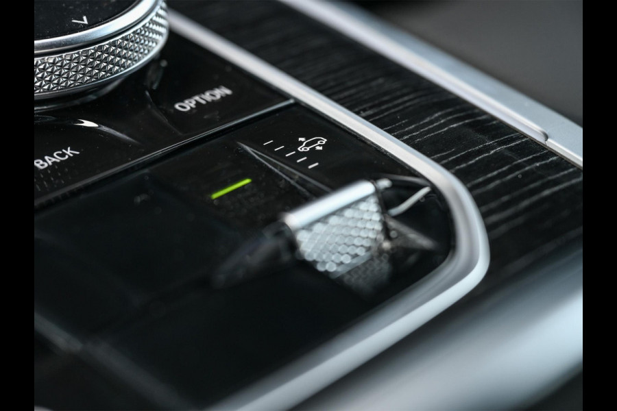 BMW X5 xDrive50e | M-Sport | Panoramadak | Active cruise |  Harman/Kardon | Head-up | 360 camera | Memory Seats | Ambiance verlichting |  Luchtvering | Stoelverwarming V+A | Trekhaak |