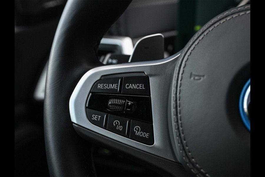 BMW X5 xDrive50e | M-Sport | Panoramadak | Active cruise |  Harman/Kardon | Head-up | 360 camera | Memory Seats | Ambiance verlichting |  Luchtvering | Stoelverwarming V+A | Trekhaak |