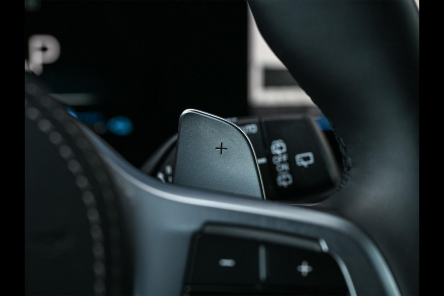 BMW X5 xDrive50e | M-Sport | Panoramadak | Active cruise |  Harman/Kardon | Head-up | 360 camera | Memory Seats | Ambiance verlichting |  Luchtvering | Stoelverwarming V+A | Trekhaak |