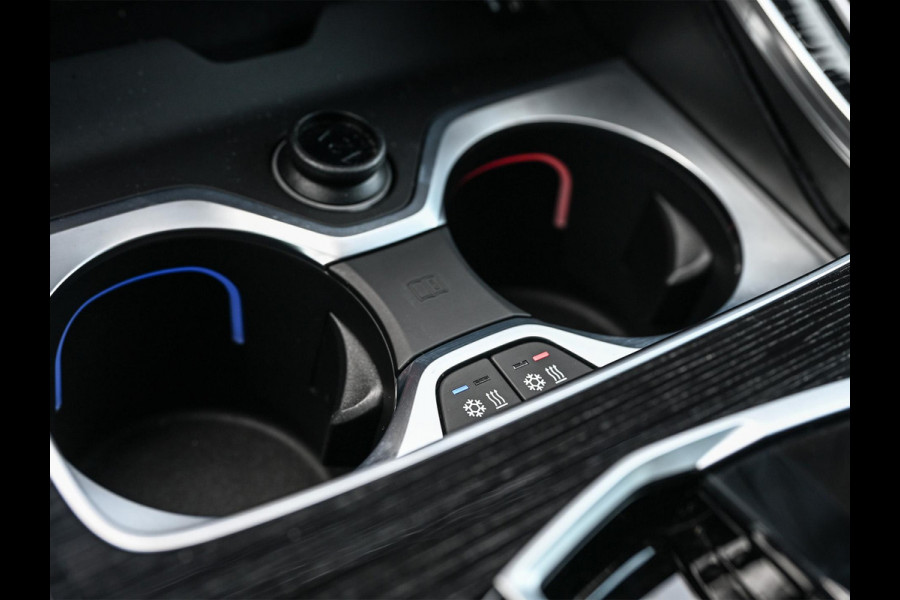 BMW X5 xDrive50e | M-Sport | Panoramadak | Active cruise |  Harman/Kardon | Head-up | 360 camera | Memory Seats | Ambiance verlichting |  Luchtvering | Stoelverwarming V+A | Trekhaak |