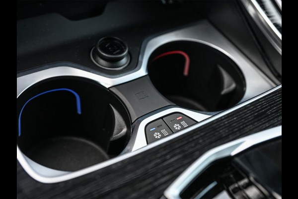 BMW X5 xDrive50e | M-Sport | Panoramadak | Active cruise |  Harman/Kardon | Head-up | 360 camera | Memory Seats | Ambiance verlichting |  Luchtvering | Stoelverwarming V+A | Trekhaak |