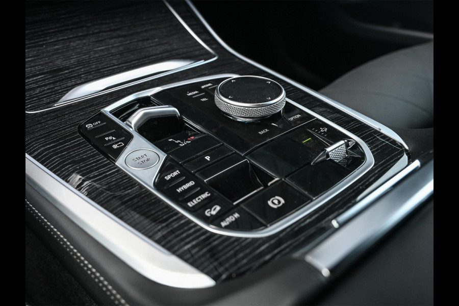 BMW X5 xDrive50e | M-Sport | Panoramadak | Active cruise |  Harman/Kardon | Head-up | 360 camera | Memory Seats | Ambiance verlichting |  Luchtvering | Stoelverwarming V+A | Trekhaak |