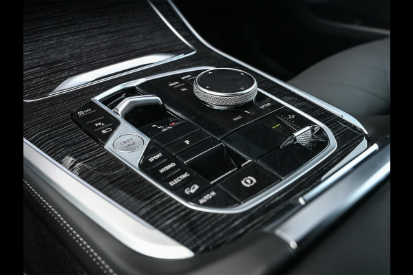 BMW X5 xDrive50e | M-Sport | Panoramadak | Active cruise |  Harman/Kardon | Head-up | 360 camera | Memory Seats | Ambiance verlichting |  Luchtvering | Stoelverwarming V+A | Trekhaak |