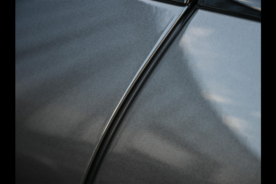 Porsche Cayenne Coupé 3.0 E-Hybrid | NL Auto | Dealer Onderhouden | 18-Wegs Memory Seats | Panoramadak | 360 Camera | Luchtvering | Bose | Sport Chrono | Stoelventilatie | Stuur verwarmd | Soft Close | Trekhaak |