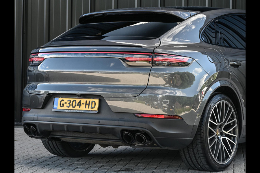 Porsche Cayenne Coupé 3.0 E-Hybrid | NL Auto | Dealer Onderhouden | 18-Wegs Memory Seats | Panoramadak | 360 Camera | Luchtvering | Bose | Sport Chrono | Stoelventilatie | Stuur verwarmd | Soft Close | Trekhaak |
