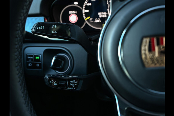 Porsche Cayenne Coupé 3.0 E-Hybrid | NL Auto | Dealer Onderhouden | 18-Wegs Memory Seats | Panoramadak | 360 Camera | Luchtvering | Bose | Sport Chrono | Stoelventilatie | Stuur verwarmd | Soft Close | Trekhaak |