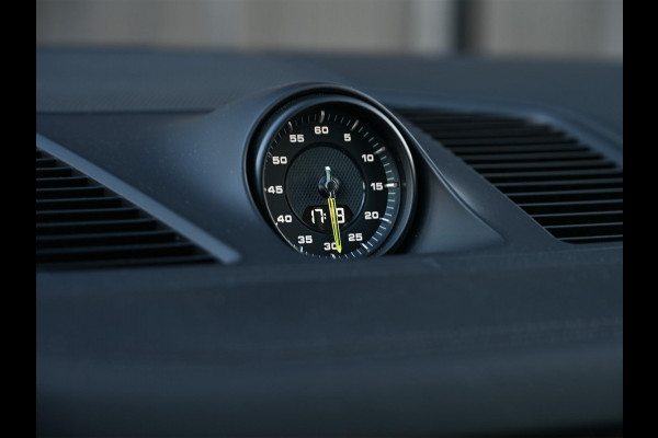 Porsche Cayenne Coupé 3.0 E-Hybrid | NL Auto | Dealer Onderhouden | 18-Wegs Memory Seats | Panoramadak | 360 Camera | Luchtvering | Bose | Sport Chrono | Stoelventilatie | Stuur verwarmd | Soft Close | Trekhaak |