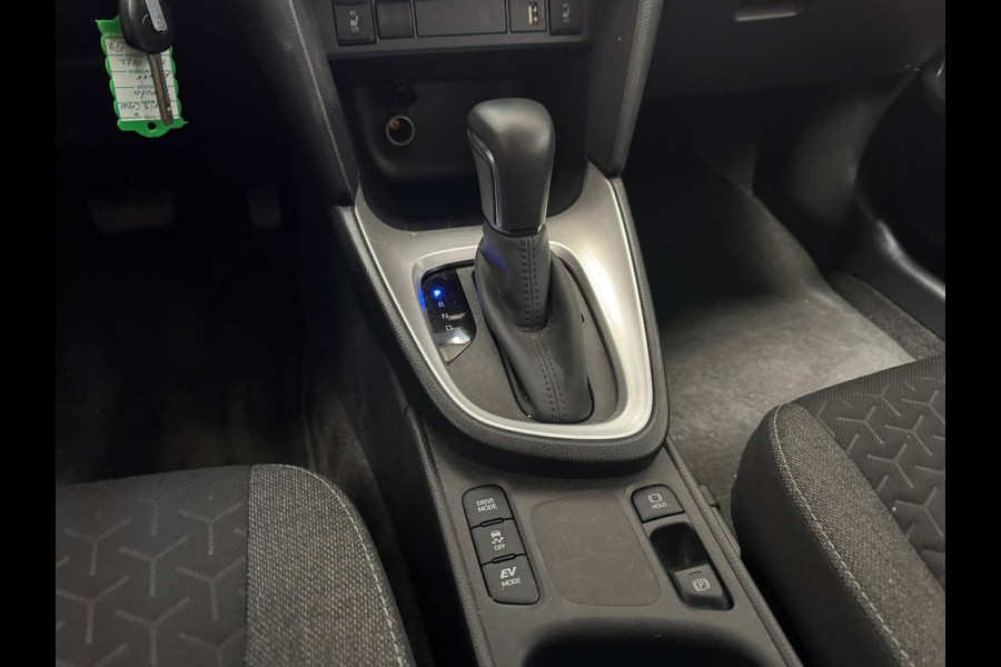 Toyota Yaris Cross 1.5 Hybrid Business NAVI-CAMERA-CARPLAY-PDC-CLIMA-CRUISE