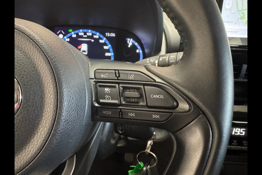 Toyota Yaris Cross 1.5 Hybrid Business NAVI-CAMERA-CARPLAY-PDC-CLIMA-CRUISE