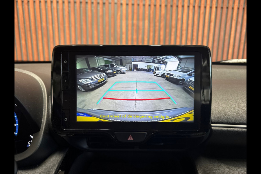 Toyota Yaris Cross 1.5 Hybrid Business NAVI-CAMERA-CARPLAY-PDC-CLIMA-CRUISE