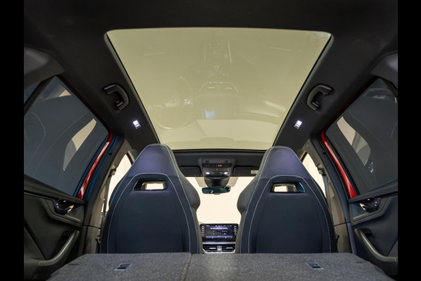 Škoda Kamiq 1.0 TSI Monte Carlo / 110pk / Panorama dak / Achteruitrij camera / Adaptieve cruise control /