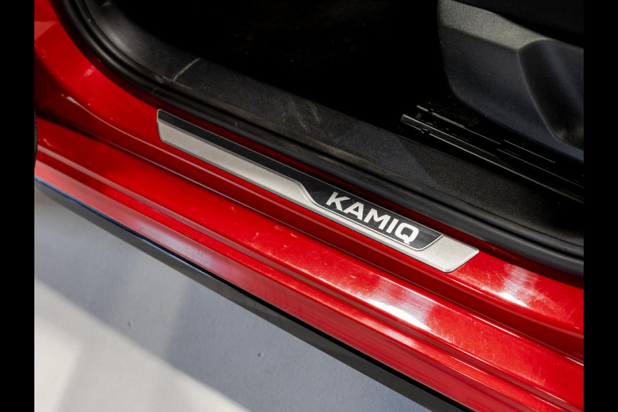 Škoda Kamiq 1.0 TSI Monte Carlo / 110pk / Panorama dak / Achteruitrij camera / Adaptieve cruise control /