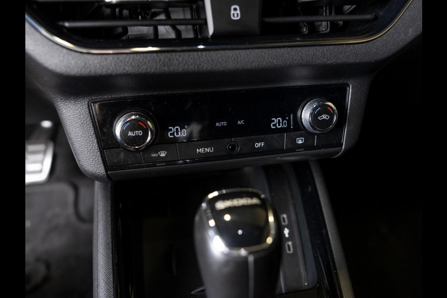 Škoda Kamiq 1.0 TSI Monte Carlo / 110pk / Panorama dak / Achteruitrij camera / Adaptieve cruise control /