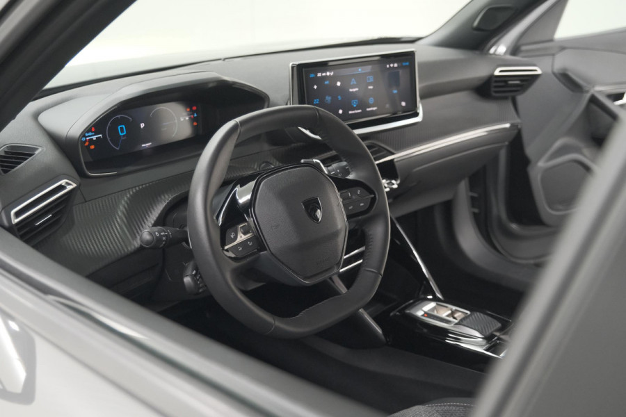 Peugeot 2008 Hybrid 136 e-DCS6 Allure | Navigatie | Parkeersensoren Voor + Achter | Apple Carplay