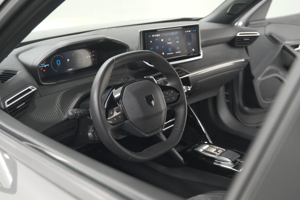 Peugeot 2008 Hybrid 136 e-DCS6 Allure | Navigatie | Parkeersensoren Voor + Achter | Apple Carplay