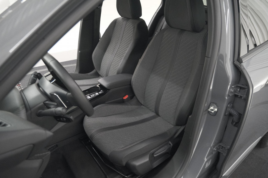Peugeot 2008 Hybrid 136 e-DCS6 Allure | Navigatie | Parkeersensoren Voor + Achter | Apple Carplay