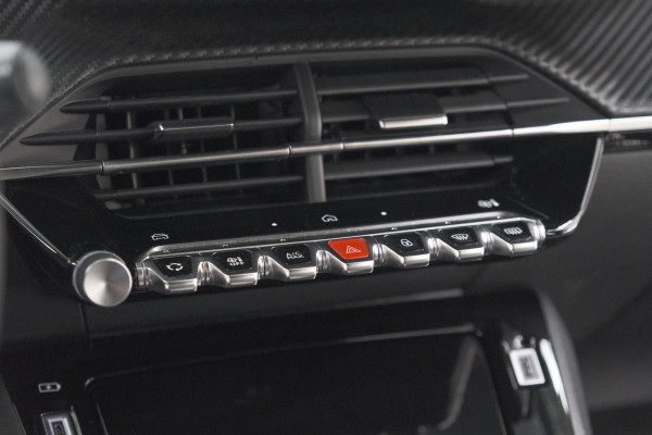 Peugeot 2008 Hybrid 136 e-DCS6 Allure | Navigatie | Parkeersensoren Voor + Achter | Apple Carplay
