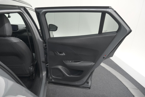Peugeot 2008 Hybrid 136 e-DCS6 Allure | Navigatie | Parkeersensoren Voor + Achter | Apple Carplay