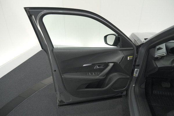 Peugeot 2008 Hybrid 136 e-DCS6 Allure | Navigatie | Parkeersensoren Voor + Achter | Apple Carplay