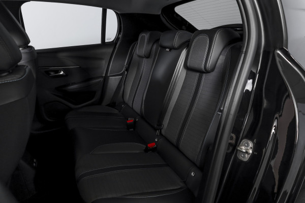Peugeot 208 1.2 PureTech 100 PK Allure Pack | Cruise | PDC | Camera | App. Connect | ECC | DAB | LM 16" |