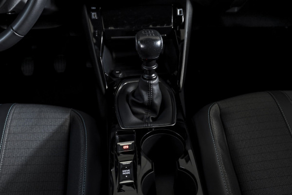 Peugeot 208 1.2 PureTech 100 PK Allure Pack | Cruise | PDC | Camera | App. Connect | ECC | DAB | LM 16" |