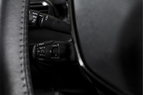 Peugeot 208 1.2 PureTech 100 PK Allure Pack | Cruise | PDC | Camera | App. Connect | ECC | DAB | LM 16" |