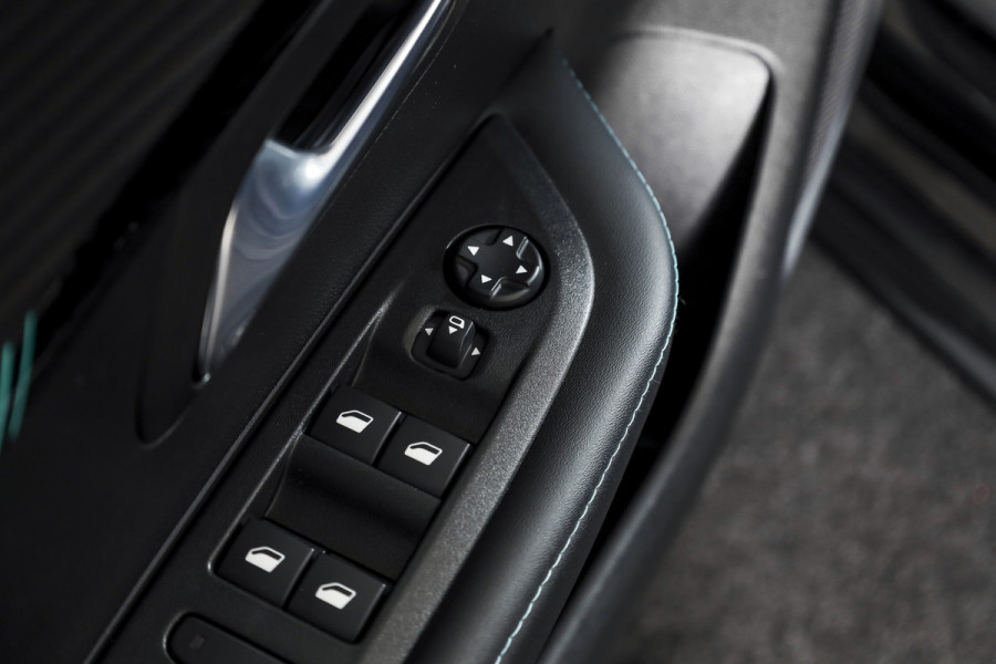 Peugeot 208 1.2 PureTech 100 PK Allure Pack | Cruise | PDC | Camera | App. Connect | ECC | DAB | LM 16" |