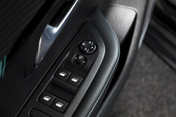 Peugeot 208 1.2 PureTech 100 PK Allure Pack | Cruise | PDC | Camera | App. Connect | ECC | DAB | LM 16" |