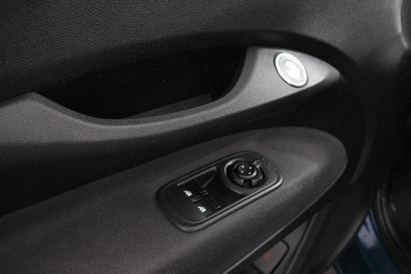 Fiat 500-E 42 kWh 118pk Icon Navigatie Apple Carplay/Android Auto Cruise Control Stoelverwarming Climate Control Lichtmetalen velgen