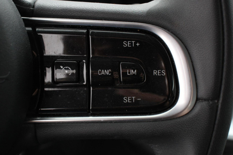 Fiat 500-E 42 kWh 118pk Icon Navigatie Apple Carplay/Android Auto Cruise Control Stoelverwarming Climate Control Lichtmetalen velgen